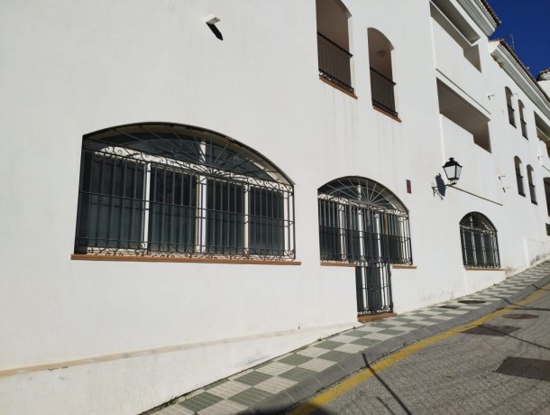 Commercial for sale in Ojén, Marbella