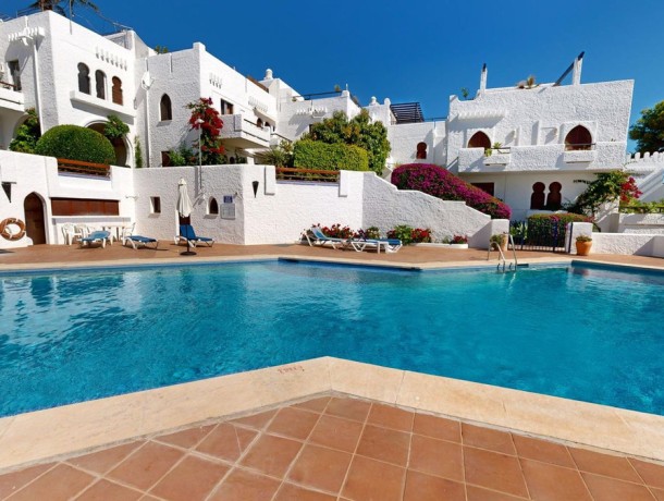 Apartment for sale in Nueva Andalucía, Marbella
