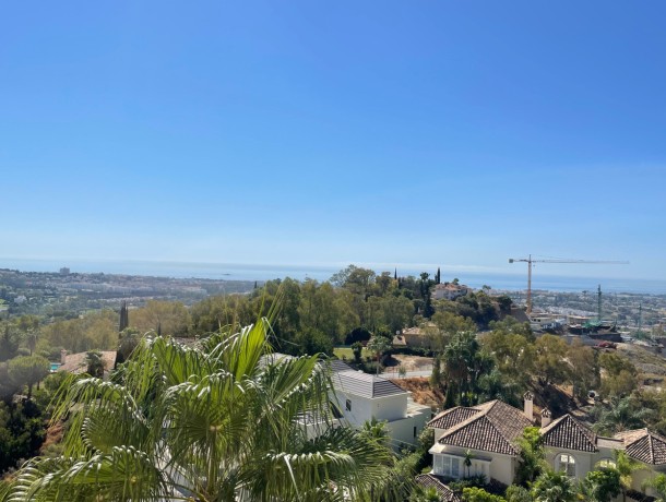 Apartment for sale in La Quinta, Marbella