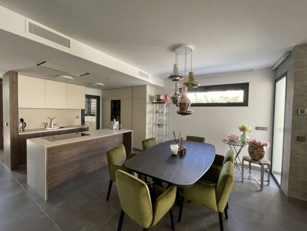 Villa for sale in Puerto Banús, Marbella