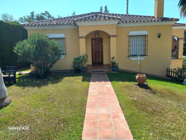 Villa for sale in Estepona, Marbella