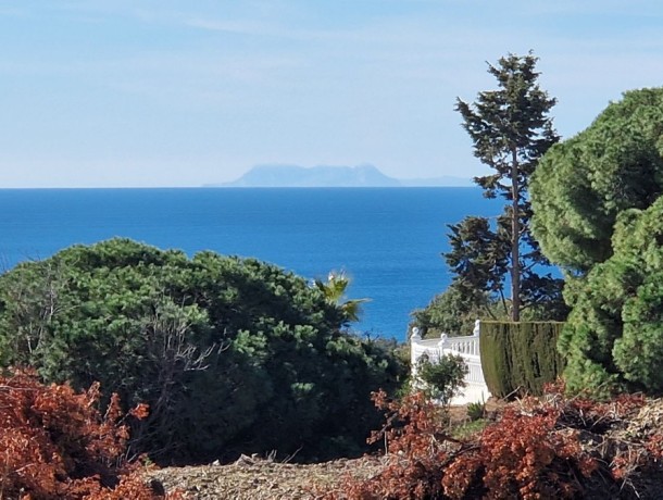 Plot for sale in Elviria, Marbella