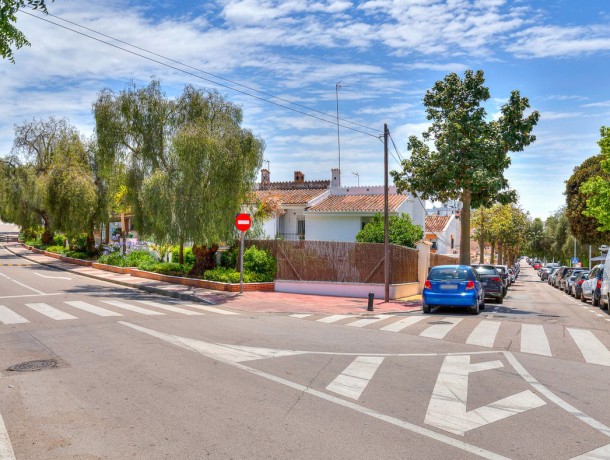 Villa for sale in Nueva Andalucía, Marbella