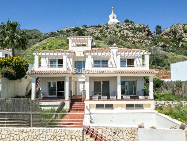 Villa for sale in Benalmadena, Marbella