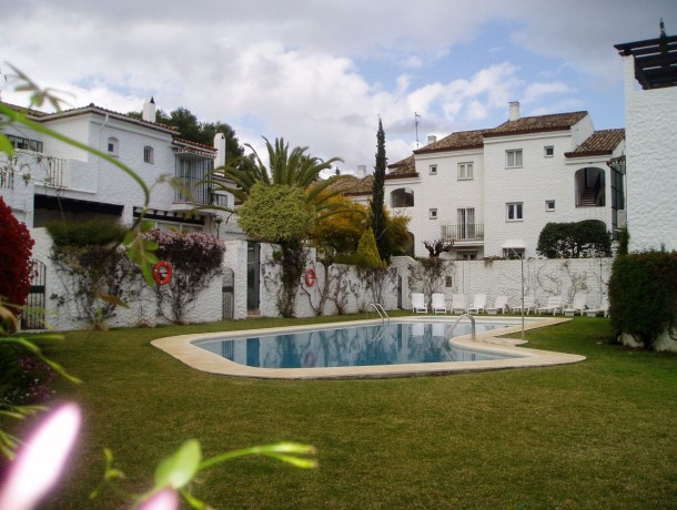 Apartment for sale in El Paraiso, Marbella