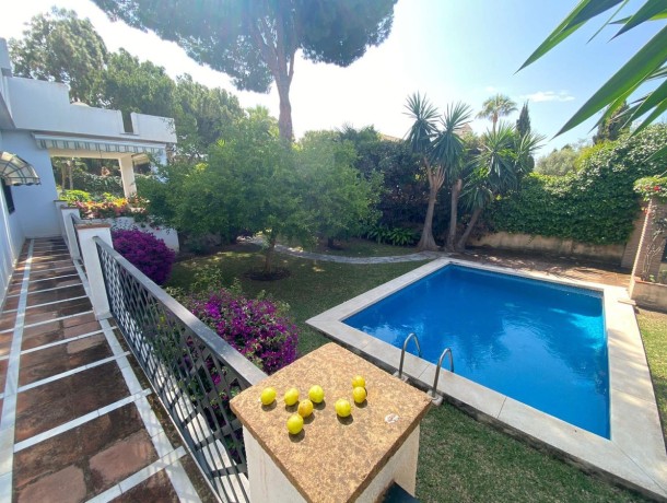 Villa for sale in Nagüeles, Marbella