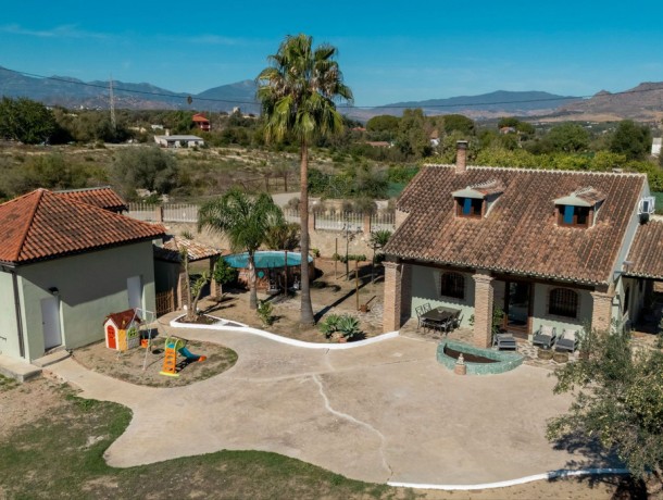 Villa for sale in Cártama, Marbella