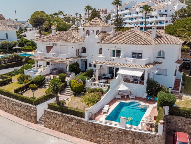 Townhouse for sale in La Duquesa, Marbella