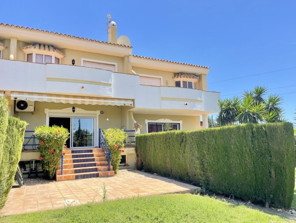 Townhouse for sale in Atalaya, Marbella