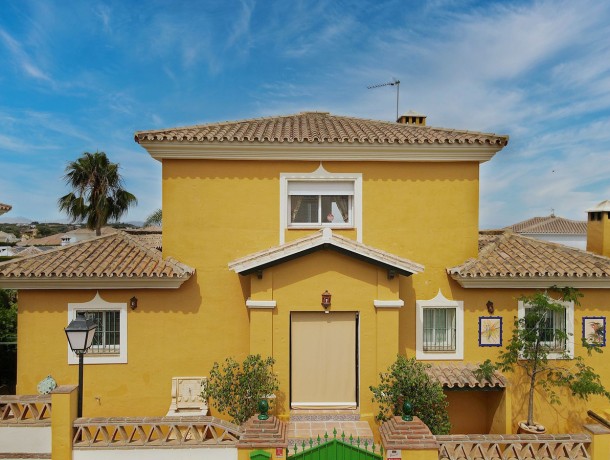 Villa for sale in Coín, Marbella
