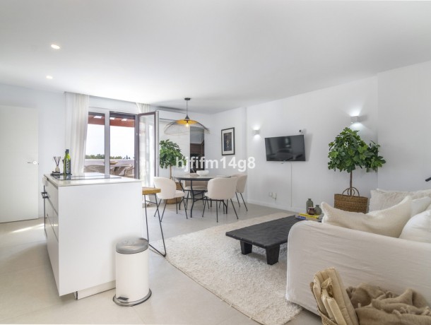 Apartment for sale in Nueva Andalucía, Marbella
