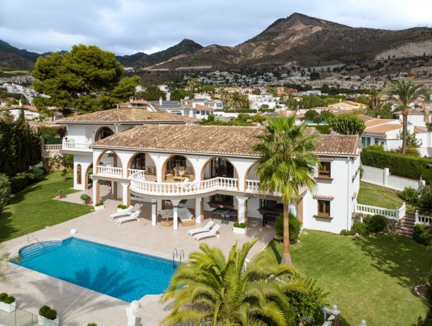 Villa for sale in Benalmadena, Marbella