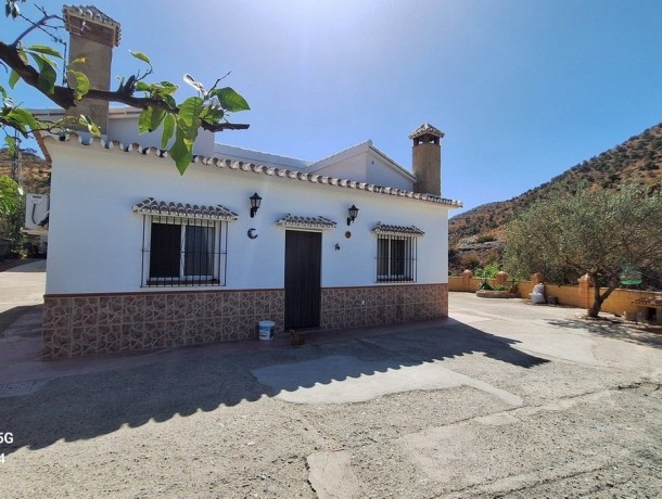 Villa for sale in Alora, Marbella