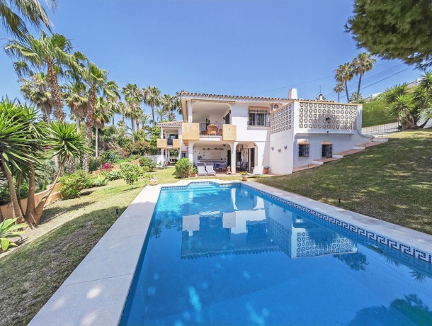 Villa for sale in Elviria, Marbella