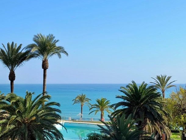 Apartment for sale in Bajondillo, Marbella