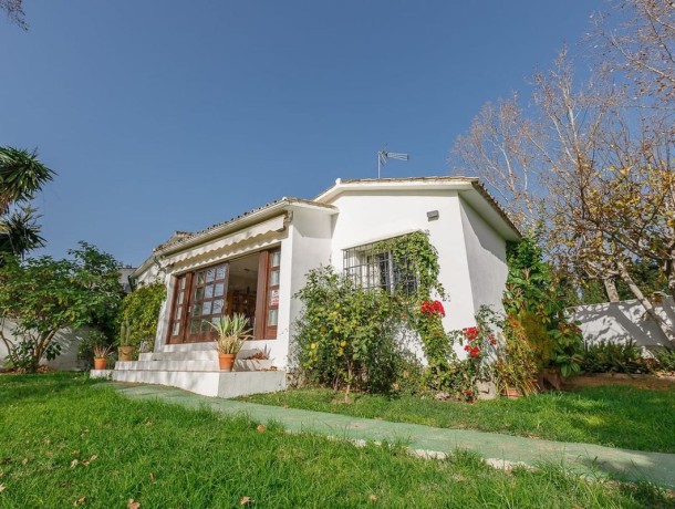 Villa for sale in Guadalmina Alta, Marbella