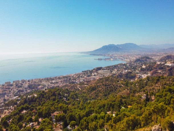 Plot for sale in Pinares de San Antón, Marbella