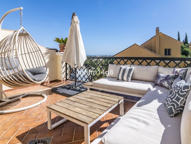 Townhouse for sale in Nueva Andalucía, Marbella