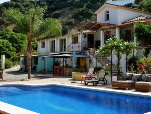 Villa for sale in Coín, Marbella