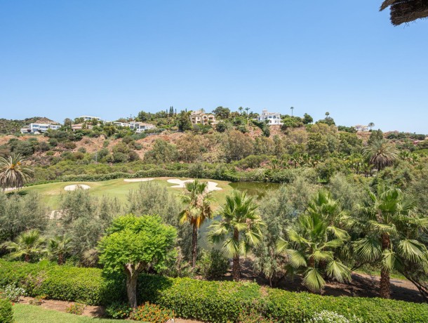 Apartment for sale in La Quinta, Marbella
