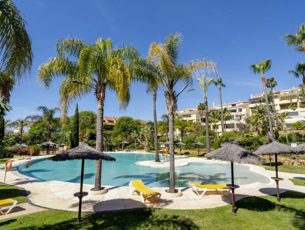 Apartment for sale in Bahía de Marbella, Marbella