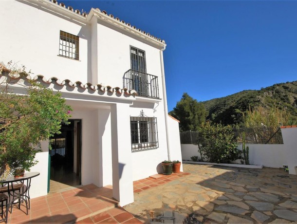 Villa for sale in Benahavís, Marbella