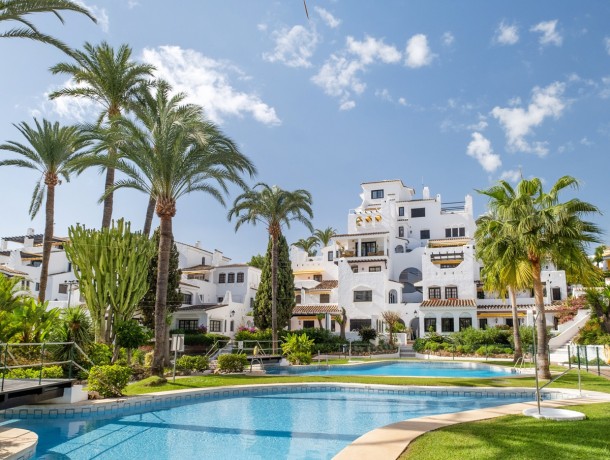 Apartment for sale in Nueva Andalucía, Marbella