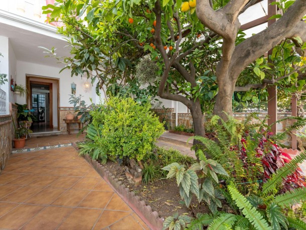 Townhouse for sale in Coín, Marbella