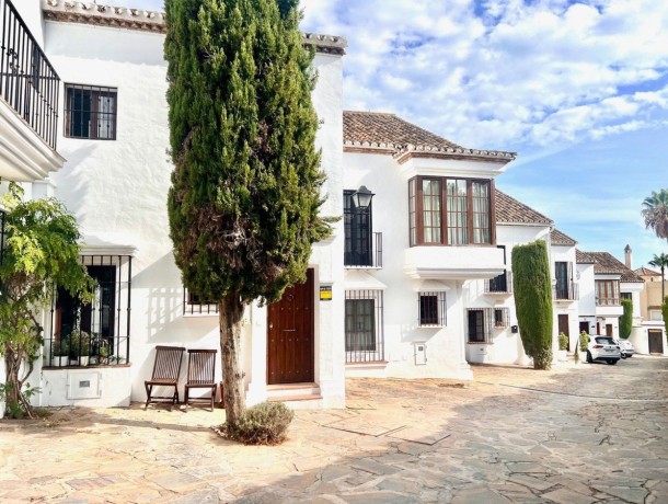 Townhouse for sale in Marbella, Marbella