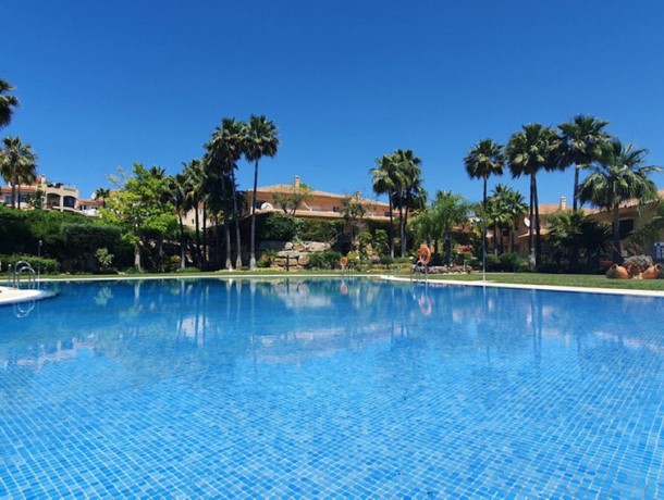 Villa for sale in Riviera del Sol, Marbella