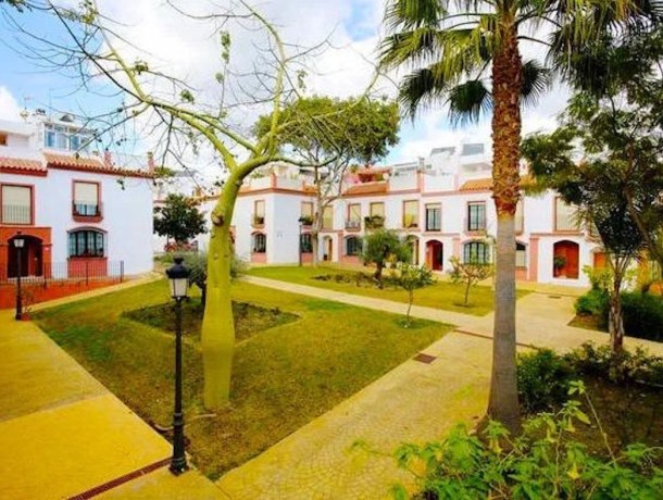 Commercial for sale in Cancelada, Marbella