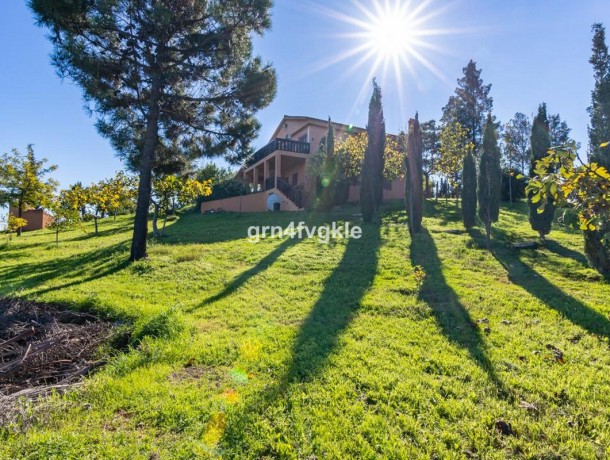 Villa for sale in Mijas, Marbella