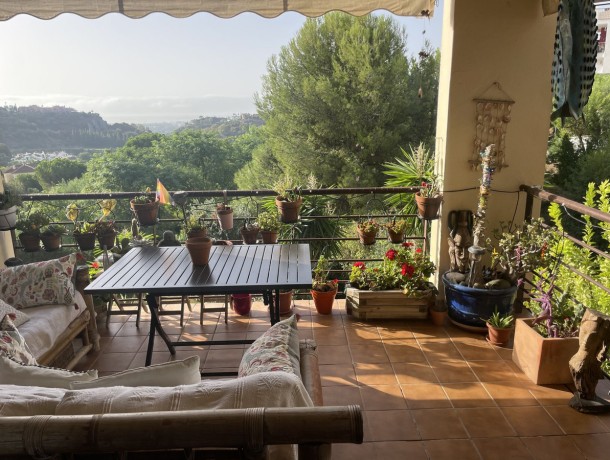 Apartment for sale in Los Arqueros, Marbella