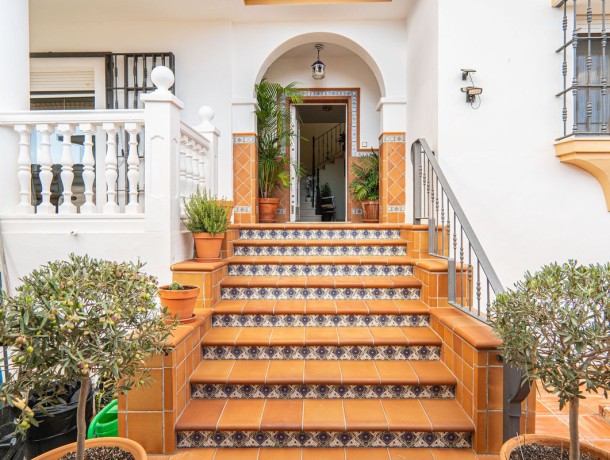 Villa for sale in El Olivar, Marbella