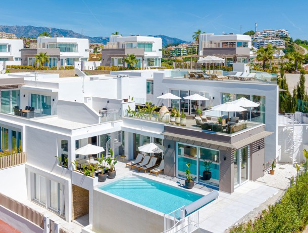 Villa for sale in Riviera del Sol, Marbella