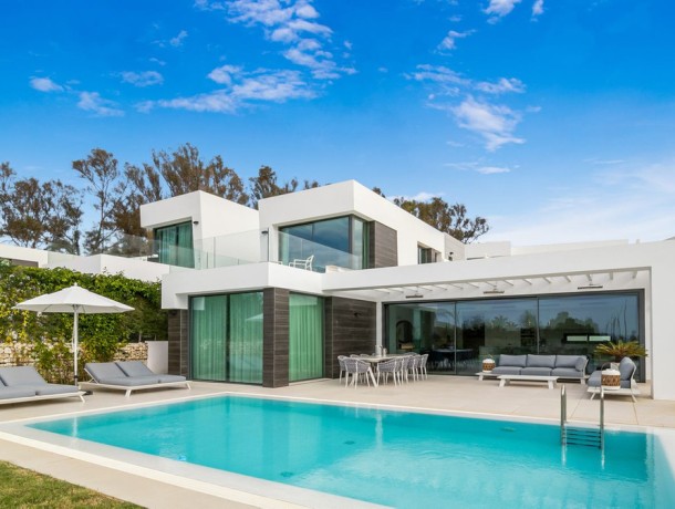 Villa for sale in Calahonda, Marbella