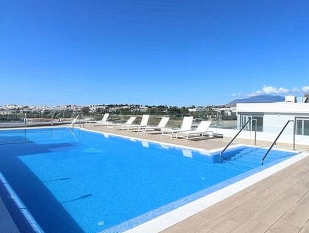 Apartment for sale in Nueva Andalucía, Marbella