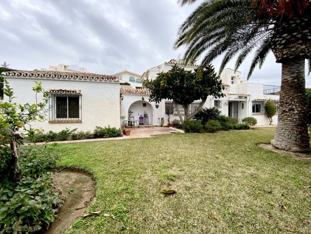 Villa for sale in Mijas Costa, Marbella