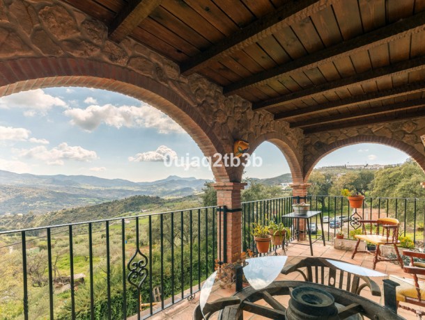Villa for sale in Cortes de la Frontera, Marbella