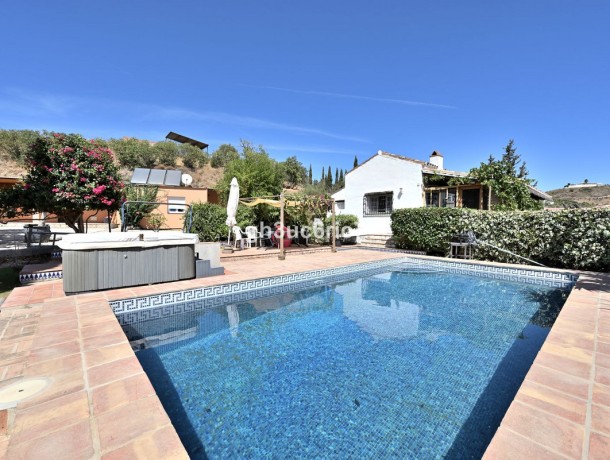 Villa for sale in La Cala de Mijas, Marbella