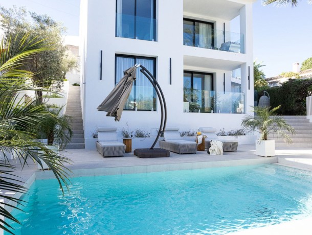 Villa for sale in Nueva Andalucía, Marbella