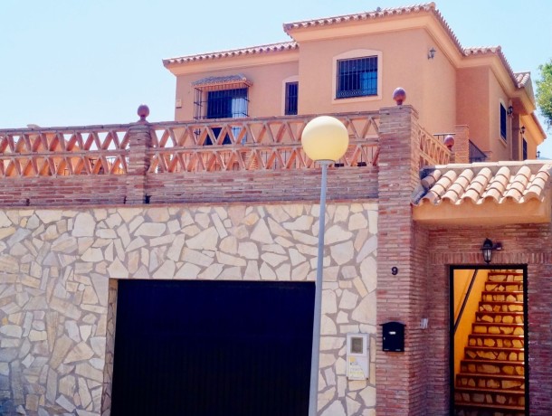 Villa for sale in Benalmadena, Marbella