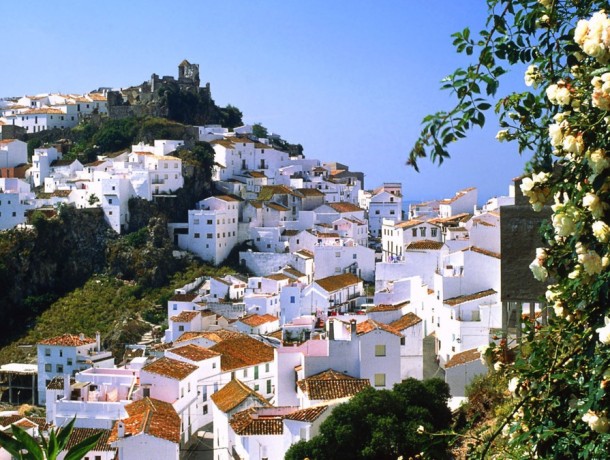 Townhouse for sale in Casares, Marbella