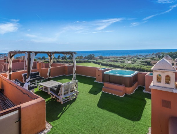 Apartment for sale in La Duquesa, Marbella