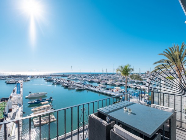 Apartment for sale in Puerto Banús, Marbella