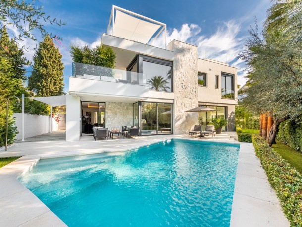 Villa for sale in Marbella, Marbella