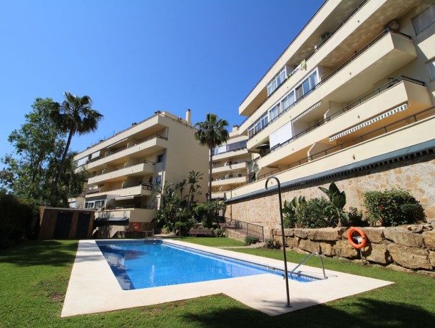 Apartment for sale in Calahonda, Marbella