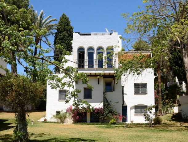 Villa for sale in Nueva Andalucía, Marbella