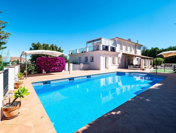 Villa for sale in Alhaurín el Grande, Marbella