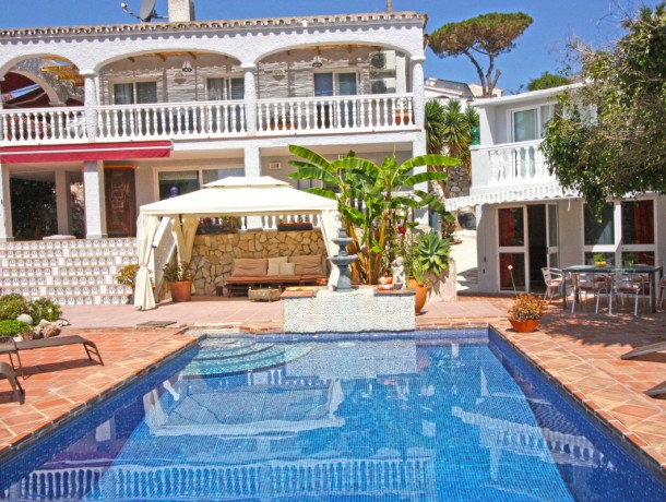 Villa for sale in Mijas Costa, Marbella
